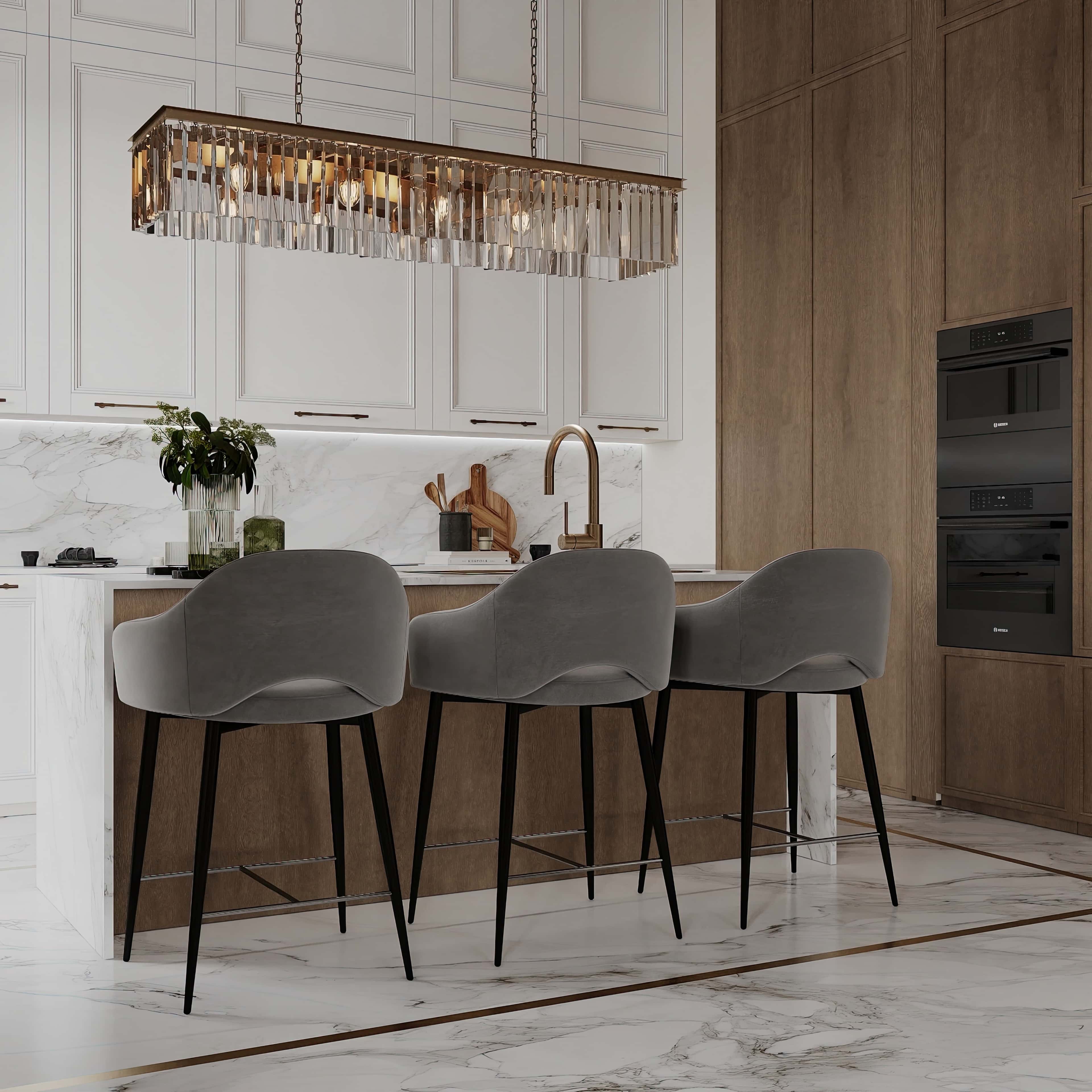 Кухня в світлих тонах з використанням текстурованих поверхонь для візуального інтересу.