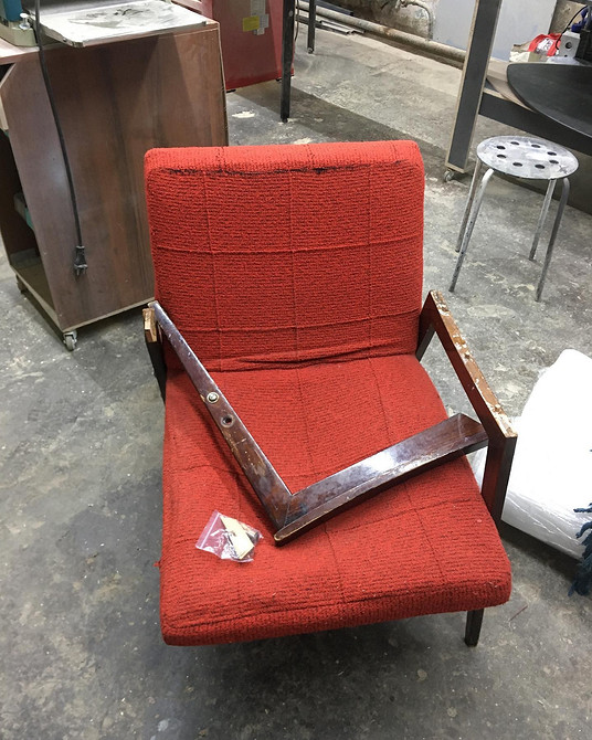 Трансформація старого столу: ідеї реставрації меблів та оновлення інтер'єру своїми руками