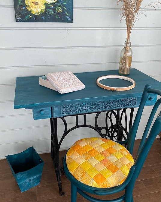 Переробка старого дивану: приклад ефектної реставрації та оновлення оббивки меблів.