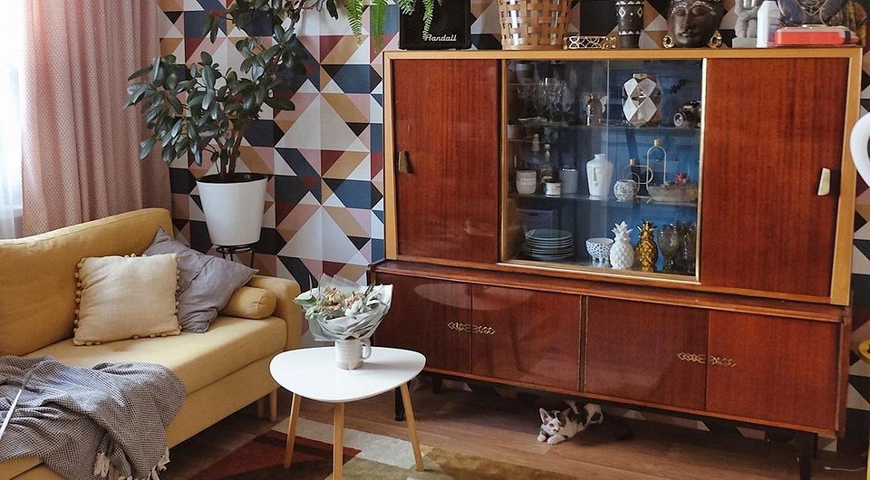 Ефектна реставрація старого комоду: приклад перетворення меблів своїми руками в інтер'єрі.