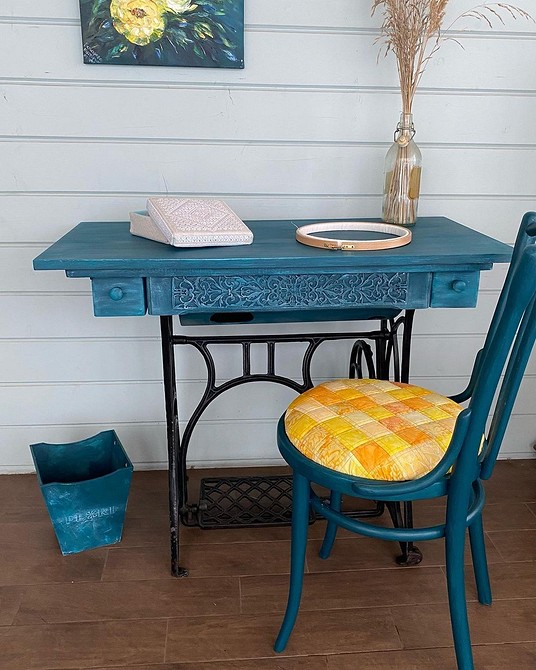 Реставрація старої тумбочки: приклад перетворення меблів своїми руками для спальні.