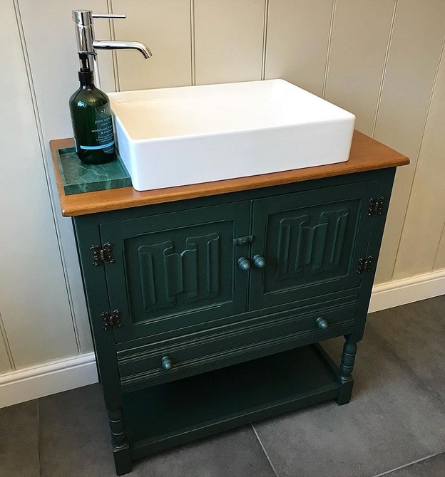 Переробка старої тумбочки: ефектний результат реставрації, ідеї для оновлення інтер'єру.