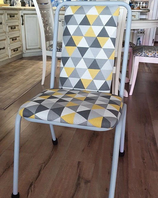 Переробка старого столу: приклад реставрації меблів з використанням нових технік.