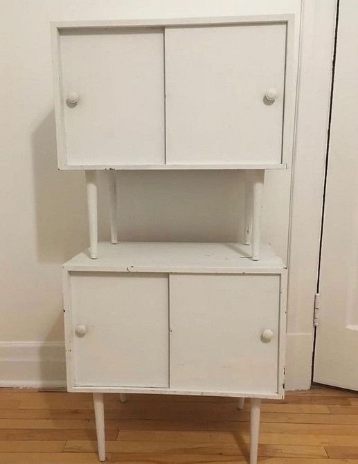 Реставрація дерев'яного столу: перетворення старого столу на стильний обідній стіл DIY.