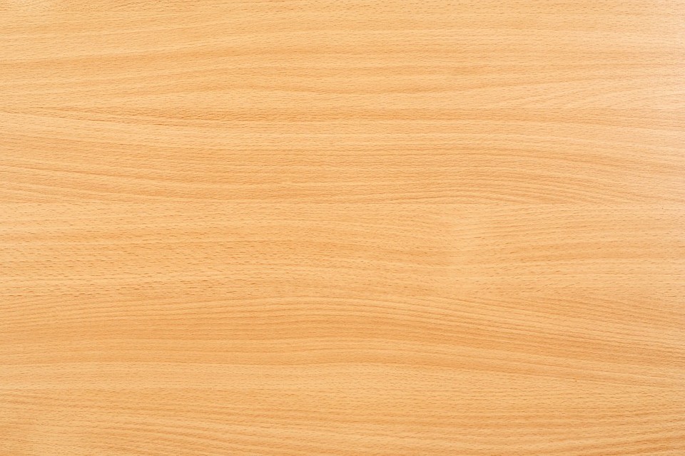 Світлі меблі з дерева: поради щодо вибору та поєднання кольорів.