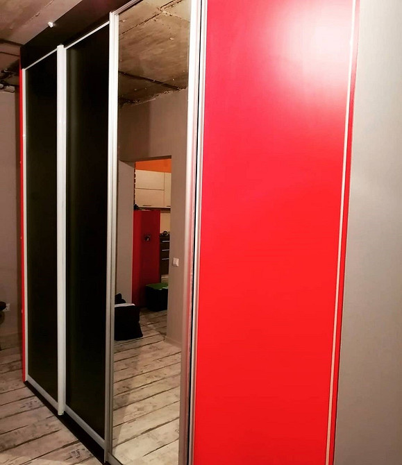 Антитренди 2024: шафа з застарілим дизайном, яка не підходить для сучасного інтер'єру