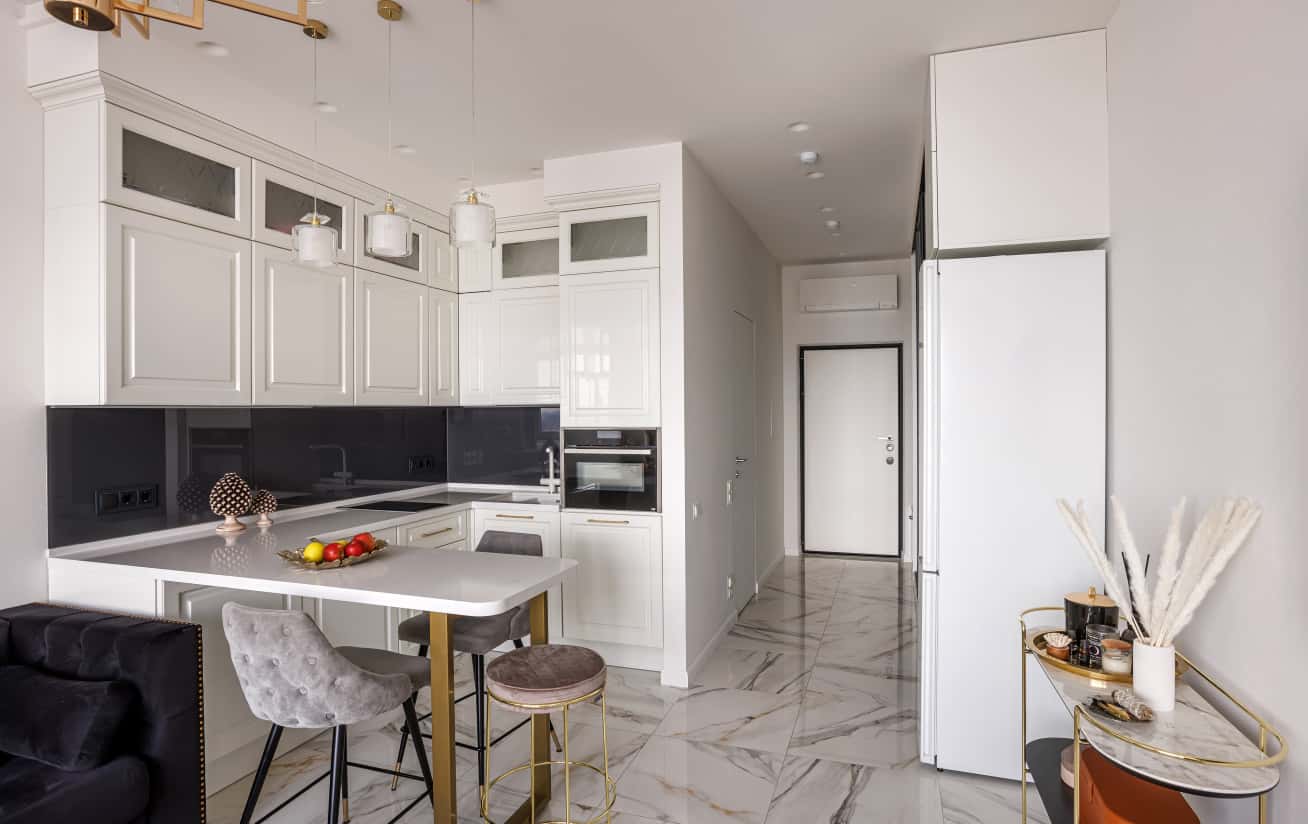 Сучасний дизайн маленької квартири: перепланування для максимального використання кожного метра.