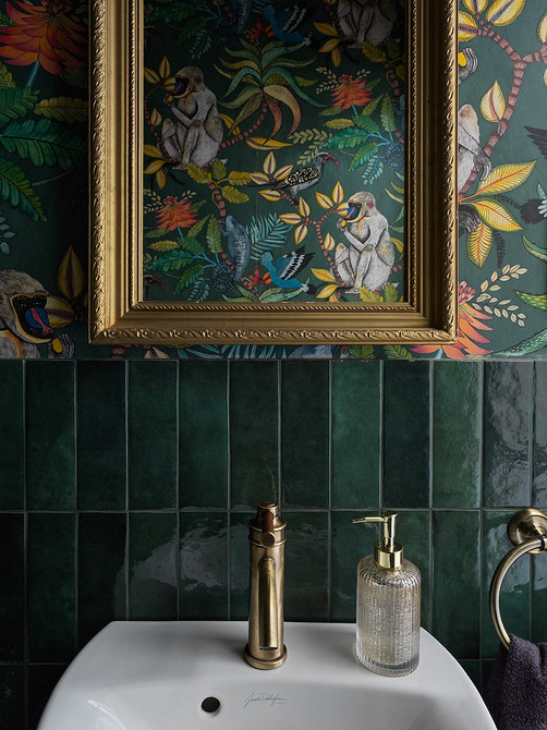 Старовинні речі: радіола в вінтажному стилі як елемент декору вітальні