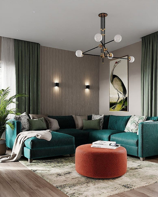 Бірюзовий диван в інтер'єрі з нейтральними стінами та кольоровими аксесуарами