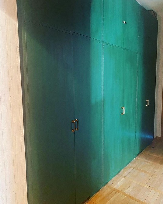 Реставрація старого шафи своїми руками: приклад оновлення та перефарбування меблів