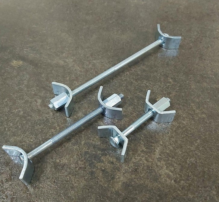 Підготовка до з'єднання кухонних стільниць: розмітка, обробка країв, перевірка сумісності.