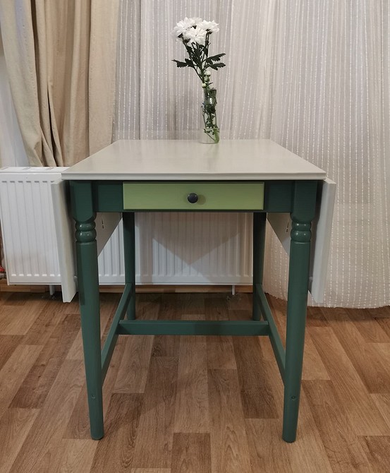 Ідеї для переробки старого столу: декупаж, мозаїка, фарбування та інші техніки.