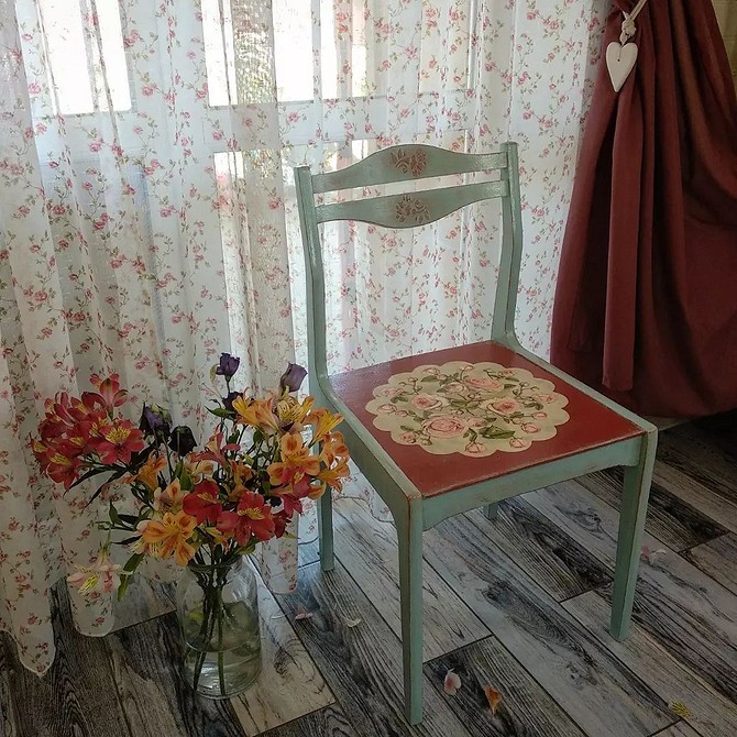 Оновлення старого стільця: творчі ідеї та техніки для перетворення меблів