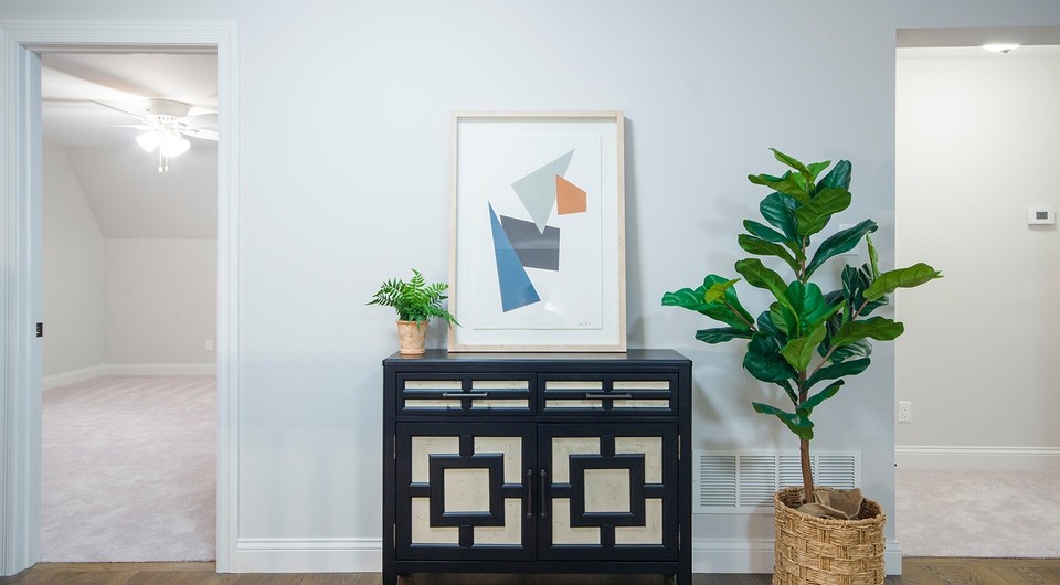 Інструкція з фарбування ДСП: як правильно нанести фарбу, щоб уникнути розводів та нерівностей