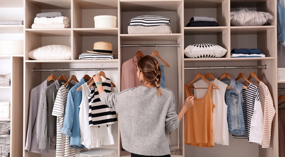 Вибір глибини шафи: поради щодо стандартних розмірів шафи для одягу та шафи-купе