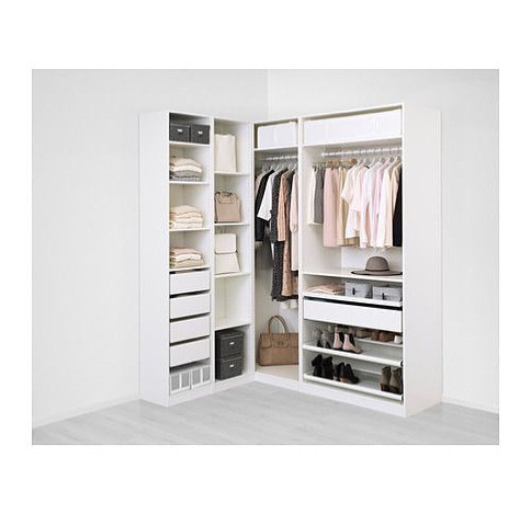 Організація внутрішнього простору кутової шафи в спальні для ефективного зберігання