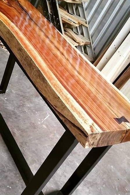 Фото: дизайн барної стійки своїми руками, стильний інтер'єр кухні з дерева