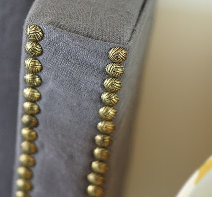 Декор спальні: узголів'я ліжка своїми руками з подушок, прикріплених до стіни.