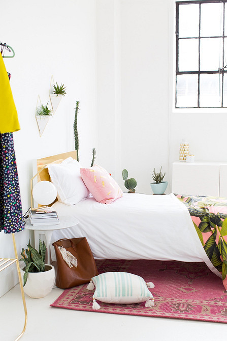 Створити узголів'я ліжка своїми руками: бюджетний та креативний спосіб оновити інтер'єр.