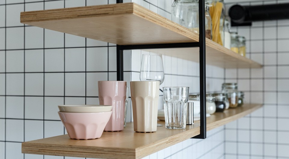 Ідея для фанерних полиць своїми руками: мінімалістичний дизайн для дому