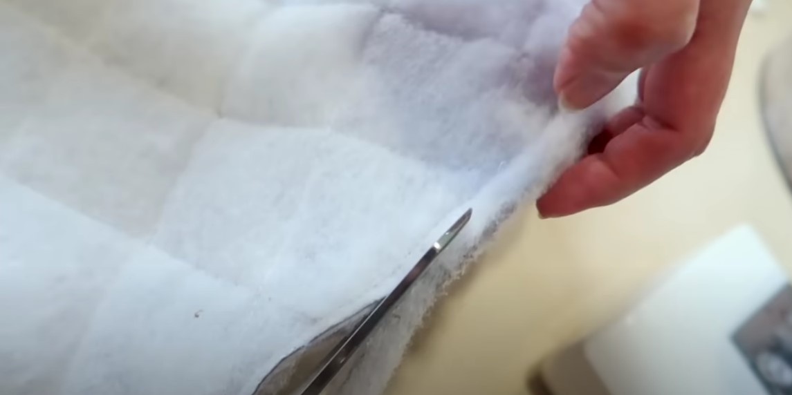 Інструкція з фото: як зробити пуфік з картону своїми руками легко та швидко.