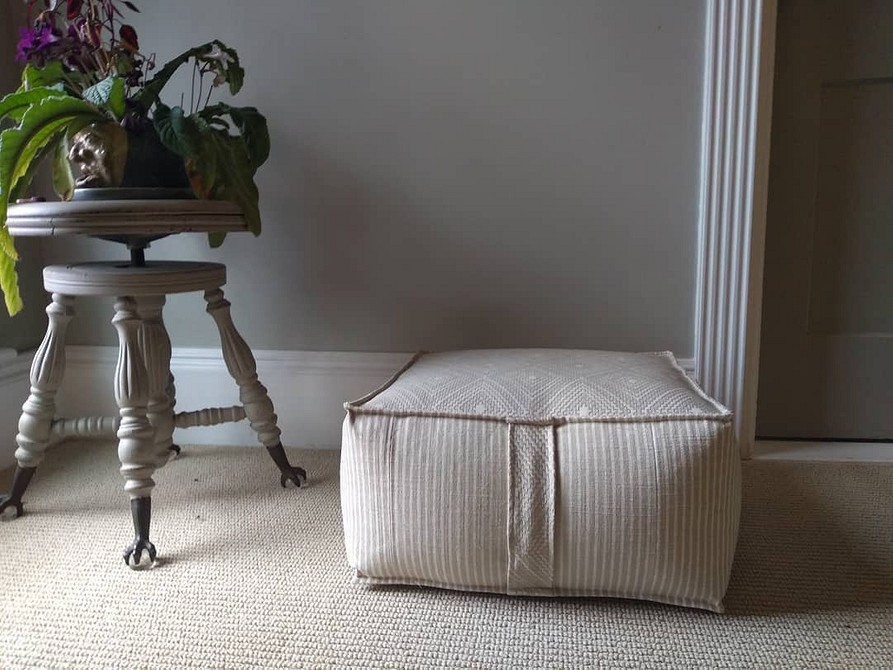 Як зробити пуфік своїми руками: майстер-клас з виготовлення з коробок