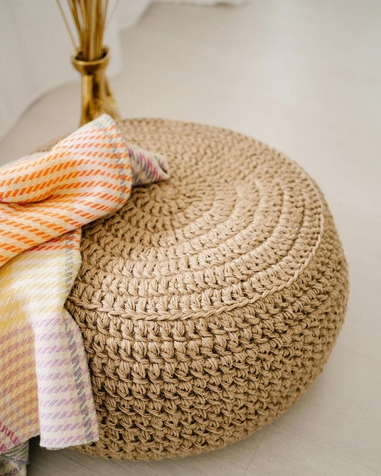 Пуфік своїми руками: детальний майстер-клас з покроковими фотографіями та інструкціями.