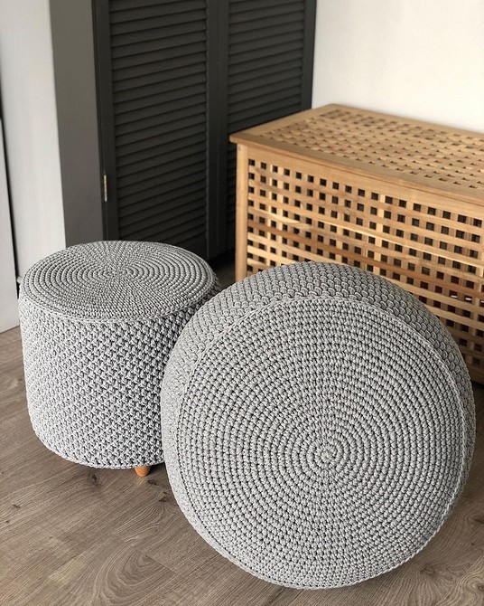 Простий спосіб виготовити пуфік своїми руками: інструкція та матеріали для роботи.