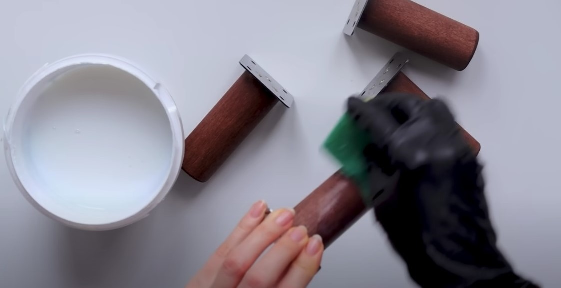 Інструкція: як зробити пуфік з картону власноруч, використовуючи підручні матеріали