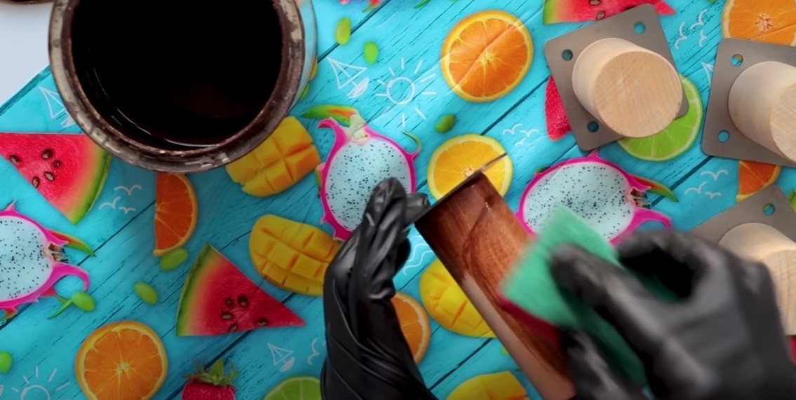 Етапи створення пуфика своїми руками з картону: майстер-клас для дому