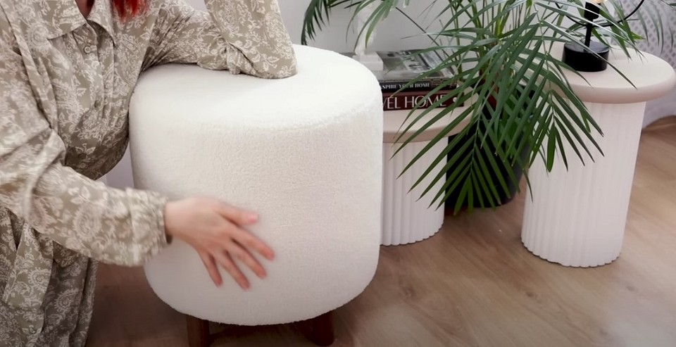 Пуфік своїми руками: майстер-клас зі створення стильного пуфика з картонних коробок вдома.