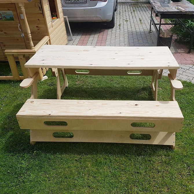 Трансформована лавка в стіл для саду, зроблена своїми руками