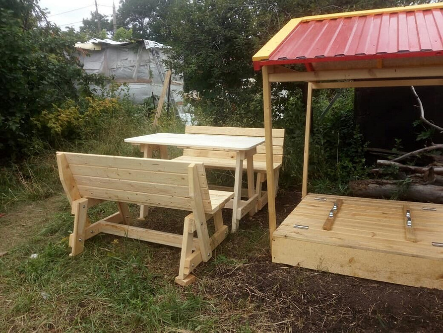 Зручна дерев'яна лавка трансформер своїми руками: чудовий елемент садового ландшафтного дизайну