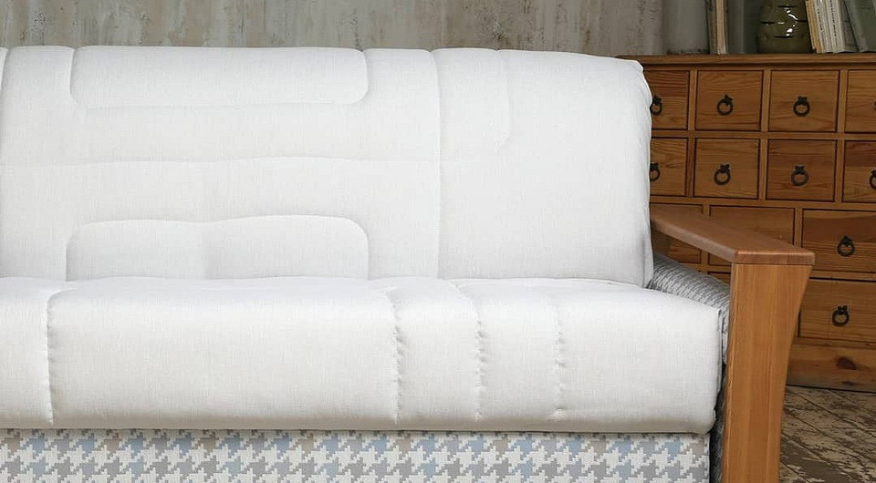 Розкладений диван акордеон з ортопедичним матрацом для здорового сну.