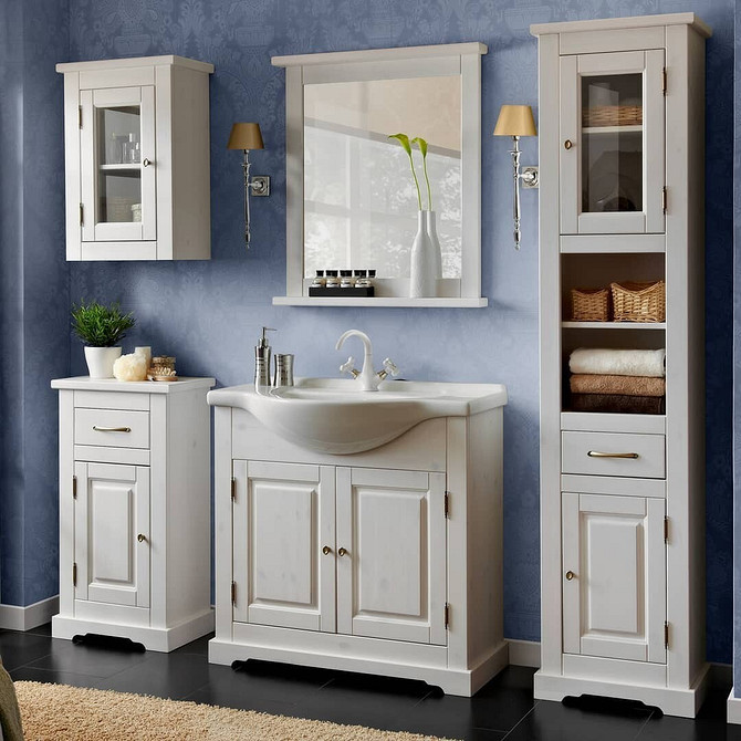 Стильні меблі для ванної кімнати: шафи, тумби та полиці для організації простору.