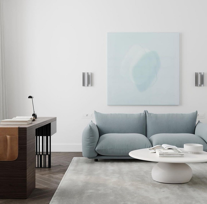 Сірий диван на ніжках в скандинавському інтер'єрі, дизайн м'яких меблів для вітальні