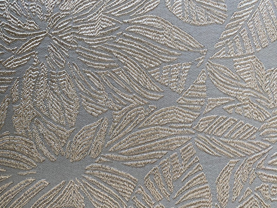 Зразки меблевих тканин різних кольорів та текстур для оббивки диванів