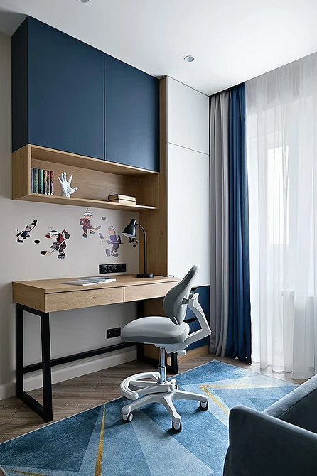 Ергономічне дитяче крісло: підтримка спини та правильна посадка за комп'ютером