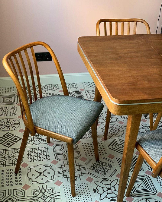 Вибір антикварних меблів для реставрації: баланс між вартістю та потенціалом.