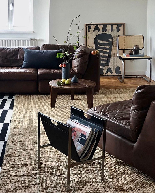 Шкіряний диван в інтер'єрі: поради експертів з вибору кольору