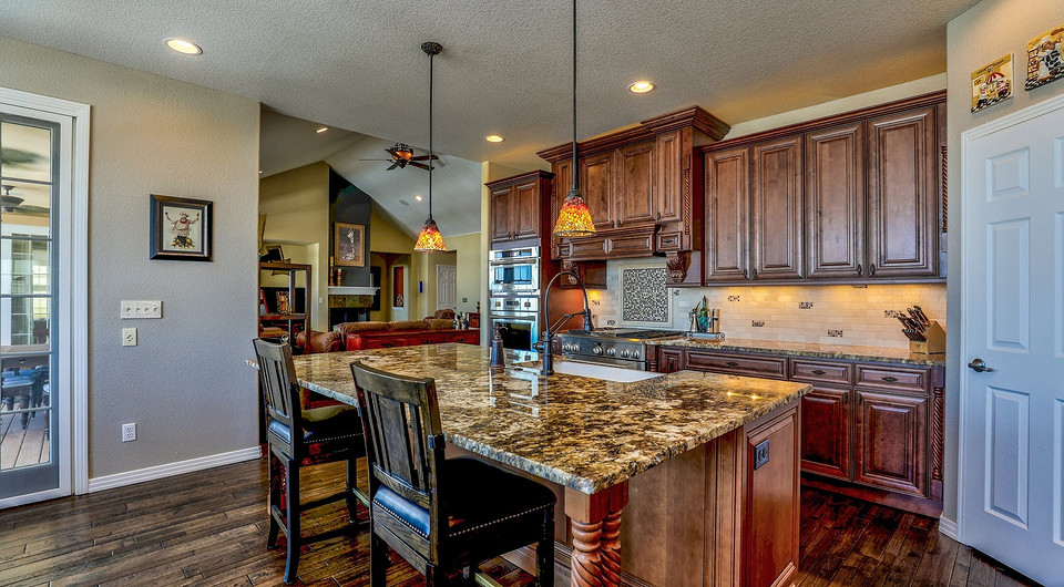 Натуральні дерев'яні фасади для меблів: текстура, колір та довговічність матеріалу