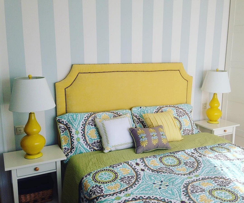 Елементи інтер'єру, яким можна дати друге життя: ліжко, стіл, кухонний фартух після оновлення.