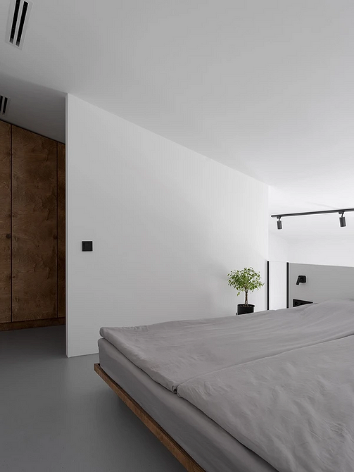 Дизайн ліжка 2025: стильне рішення для невеликої спальні з практичними шухлядами.