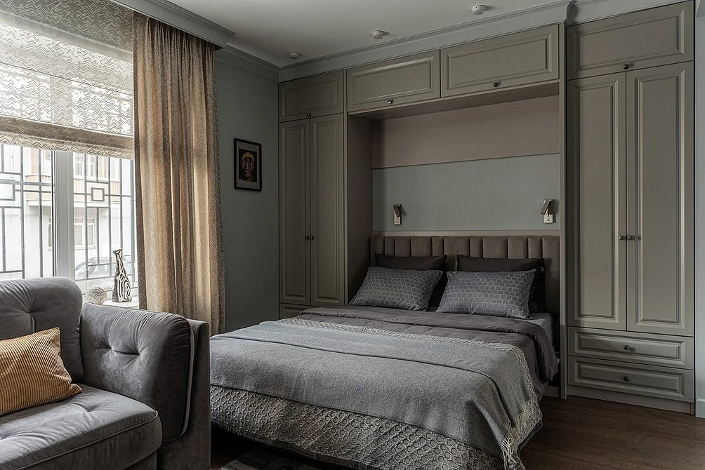 Інноваційне ліжко-трансформер 2025 з вбудованими полицями для невеликої спальні.