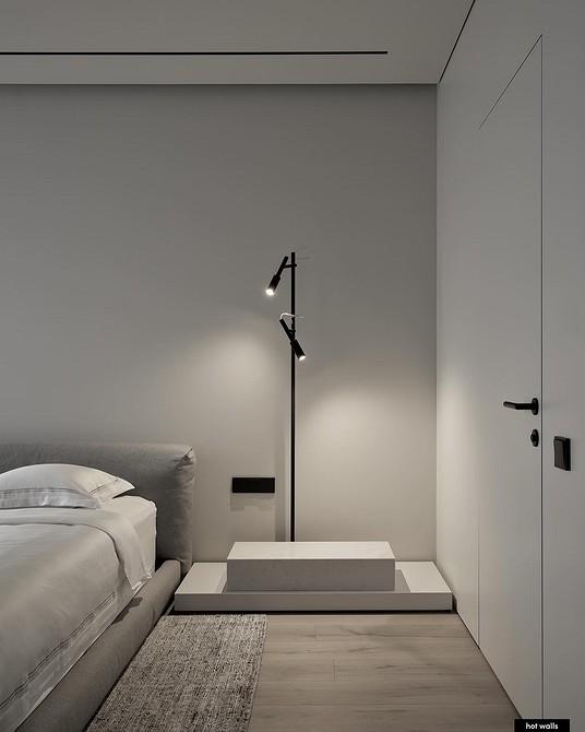 Елегантна форма ліжка для спальні 2025: м'яке узголів'я та приглушені кольори.