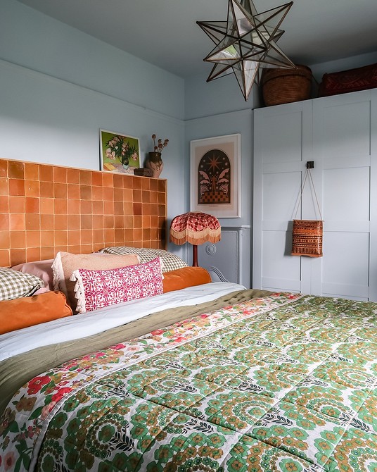 Узголів'я ліжка з дерева: екологічний дизайн, природні матеріали для стильної спальні.