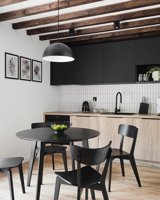 Дизайн круглого обіднього столу для невеликої кухні, ідеальний вибір