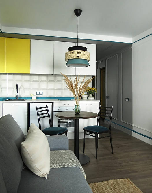 Сучасний круглий обідній стіл у світлому інтер'єрі: поради по вибору дизайну.