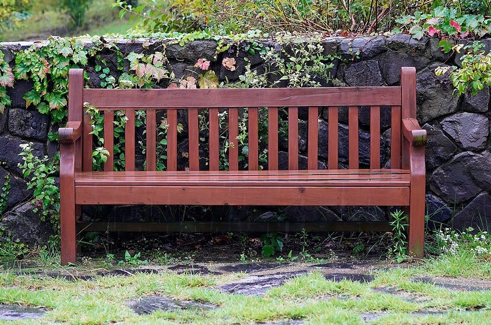 Лавка для саду 2026 Дерев'яна садова лавка зі спинкою: інструкція для самостійного виготовлення своїми руками