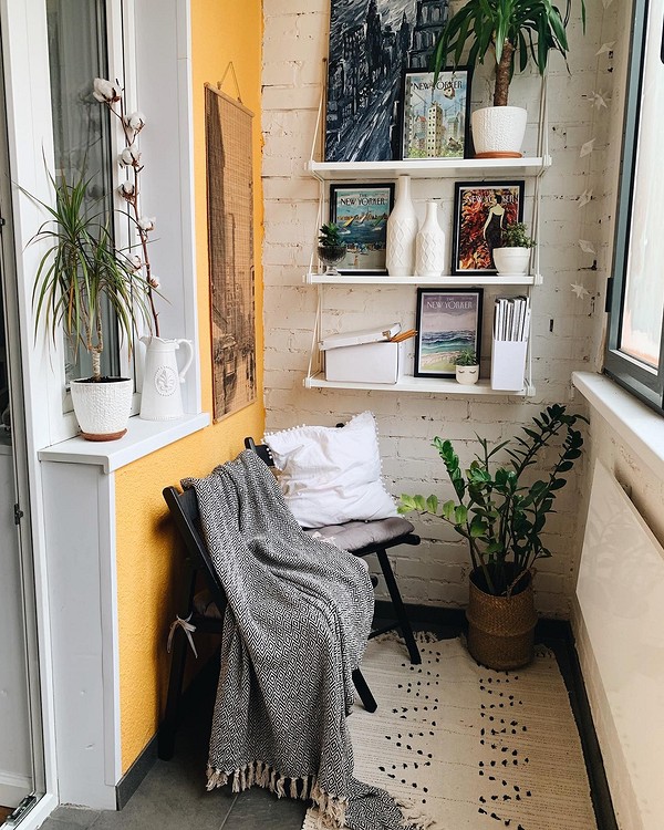 Багатофункціональні меблі-трансформери для маленької квартири: економія простору та компактний дизайн, світла кімната